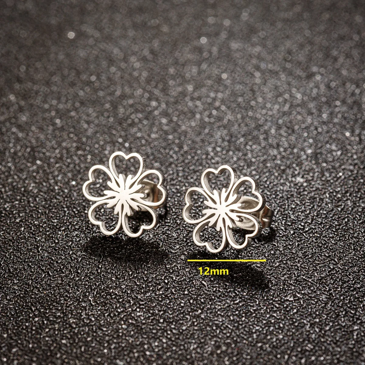 Punk Retro Black Sun Solar Maple Leaf Earrings for Women Brushroom Piercing Face Earrings for Girls Party Fashion Jewelry Gifts