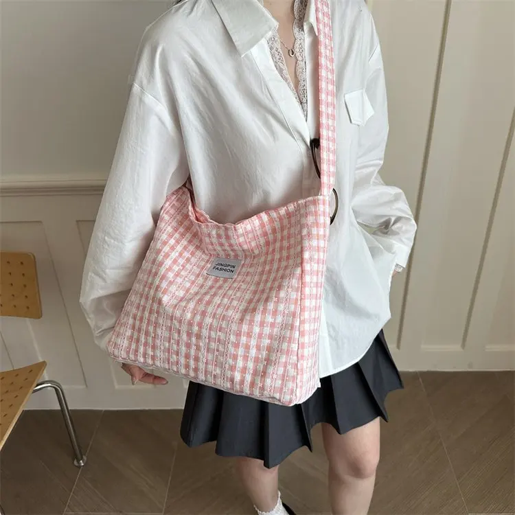 Large Capacity Plaid Tote Bag Women's Commuter Casual Single Shoulder Crossbody Bag for Class And Travel Sweet College Style