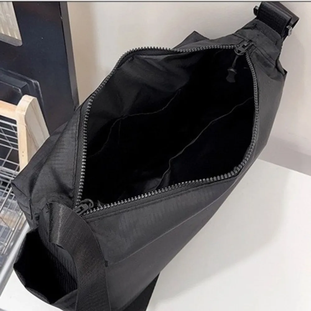 Nylon-Umhängetaschen, große Kapazität, Design mit mehreren Fächern, einzelne Schultertasche, leicht, lässiger Stil, Tragetasche mit mehreren Fächern. – Detail 5