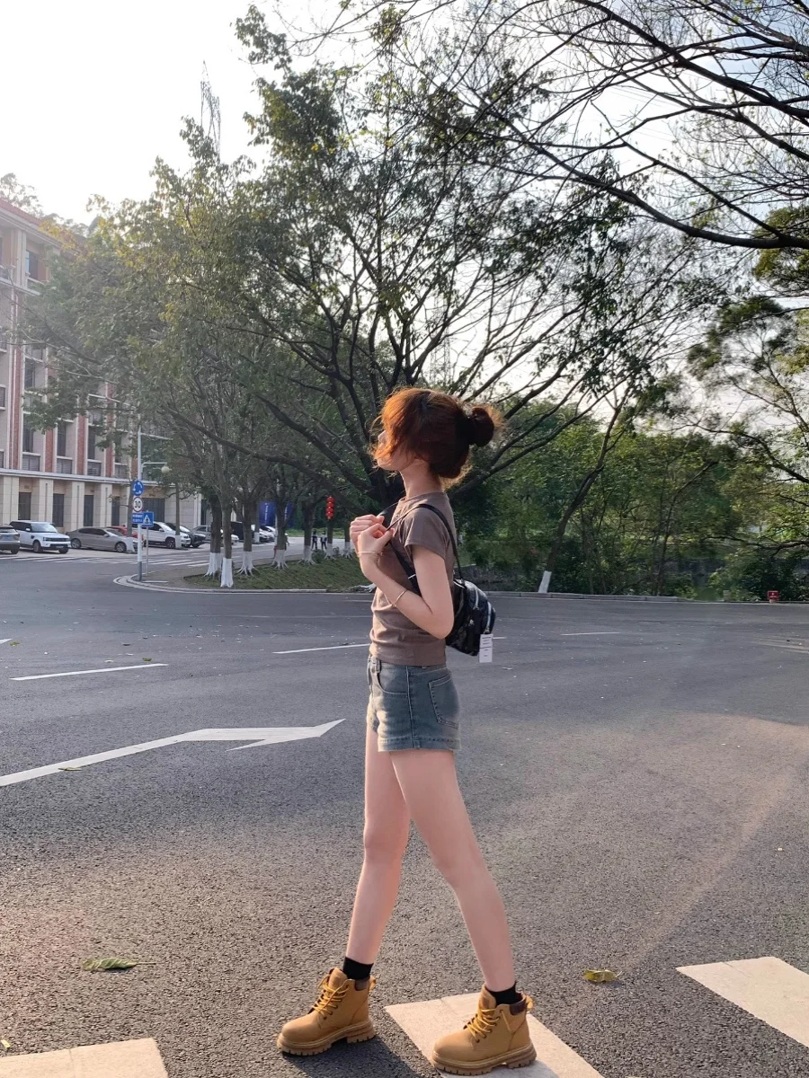 American Style Sweet Spicy Retro Denim Shorts Women Summer Fashion Sexy High Waist Tight Slimming A-Line Hot Pants