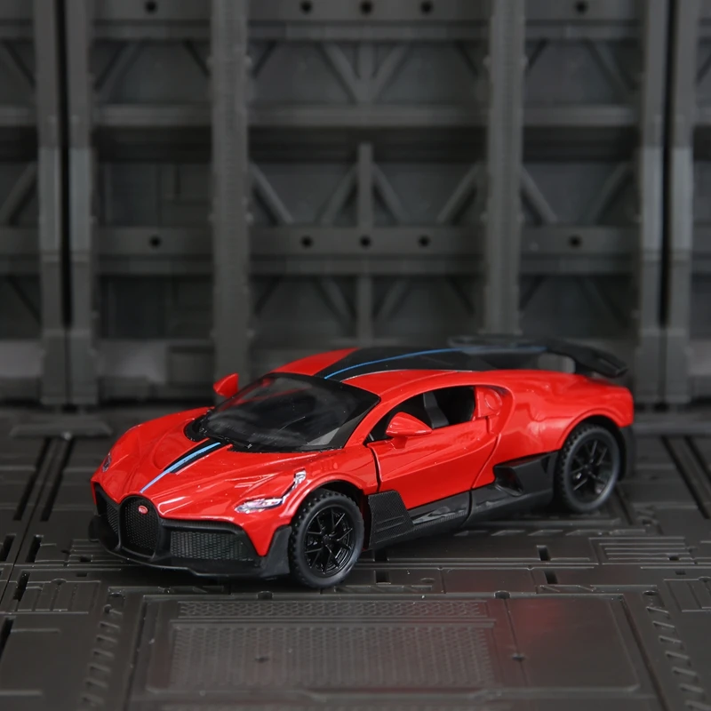 

1:32 модель автомобиля Bugatti Divo из сплава, украшение с дверцами, которые можно открыть, детские регенеративные машинки, игрушечные машинки, подарки