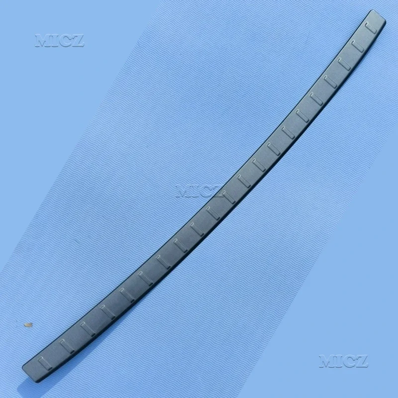 

Car Accessories For Volvo XC60 2018 2019 - 2025 Silver/Black Door Sill Rear Bumper Protector Sill Trunk Tread Plate Trim