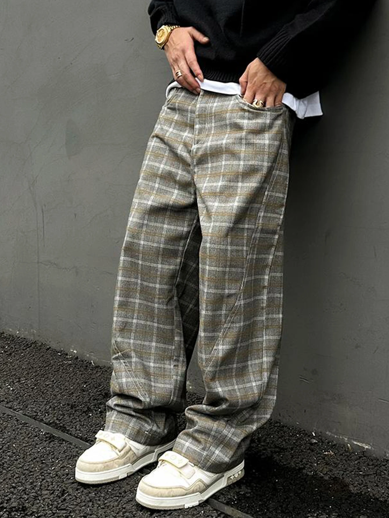 Herrenhose mit Karomuster, modische, lockere Hose mit geradem Bein, geeignet zum Einkaufen und Reisen. – Detail 1