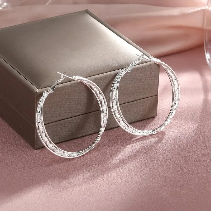 أقراط دائرية كبيرة للنساء والفتيات ، لون فضي ، بسيط ، زفاف ، خطوبة ، هدايا مجوهرات ، فاخرة ، جديدة ، موضة