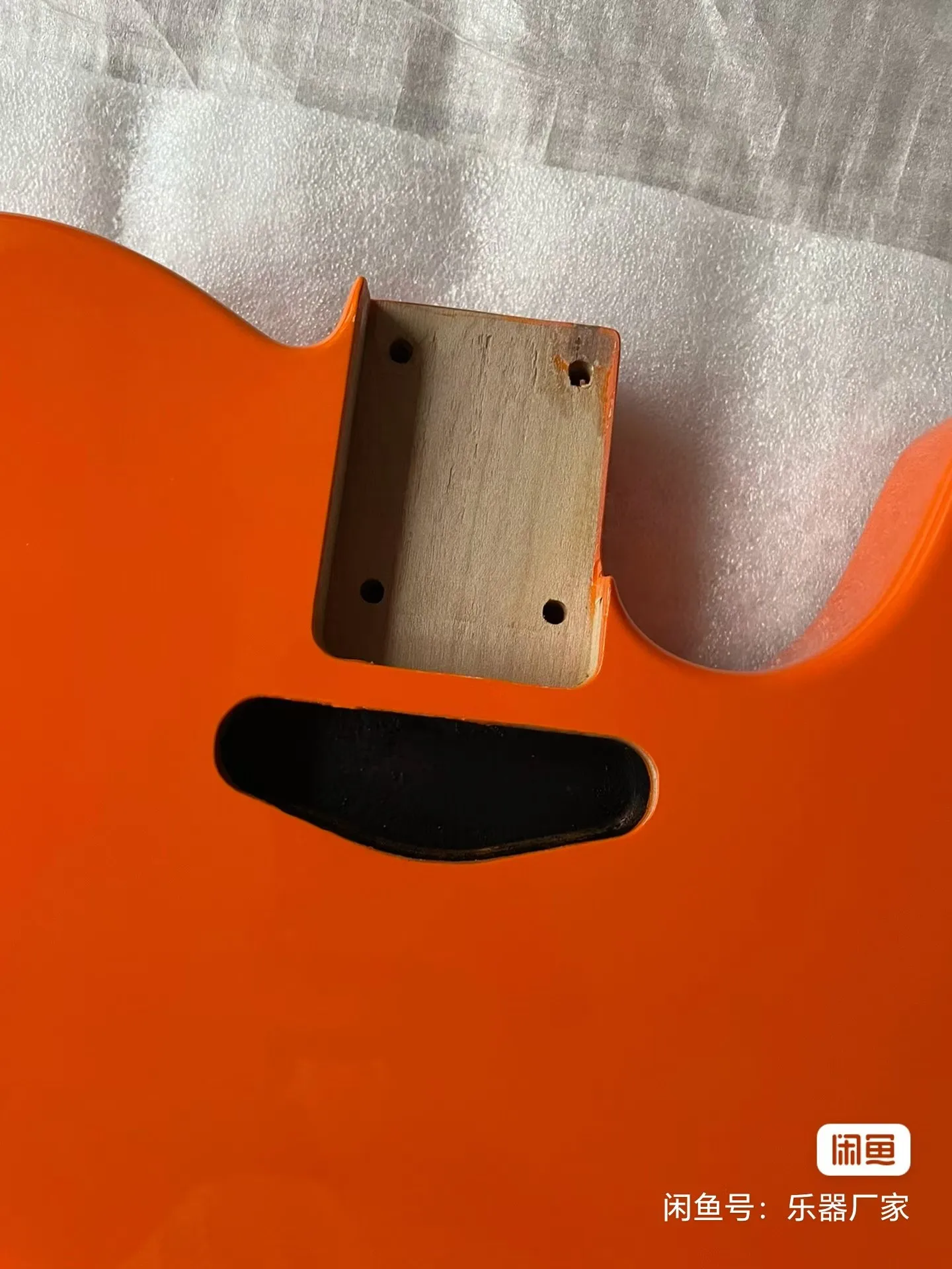 New orange alder electric guitar body, all holes have been punched, very good quality, neck 5.6cm