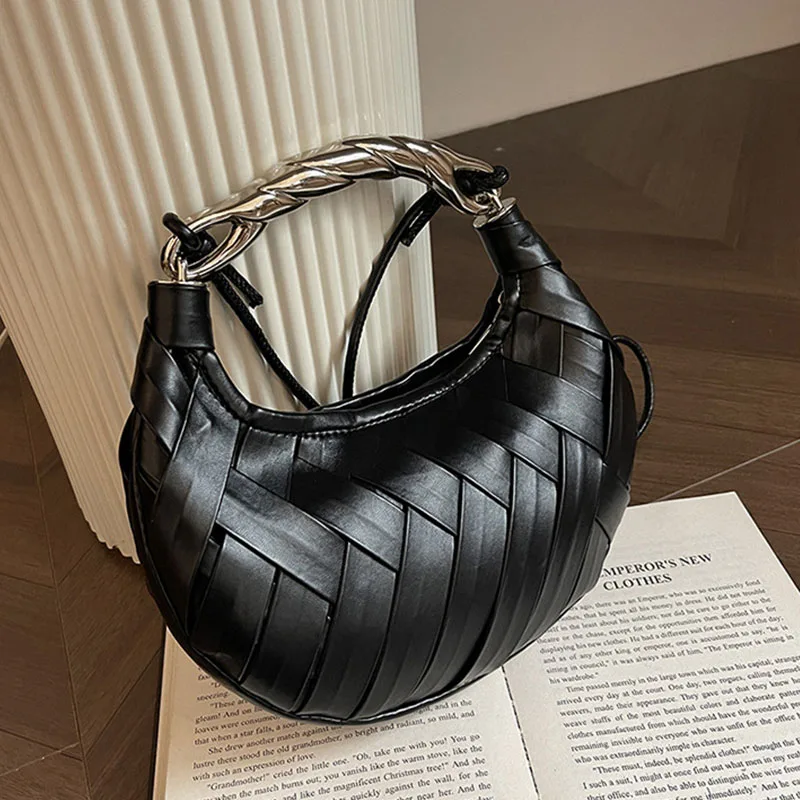 

Casual hand woven light luxury women's shoulder bag, versatile hand-held crescent bag, one shoulder crossbody dumpling bag
