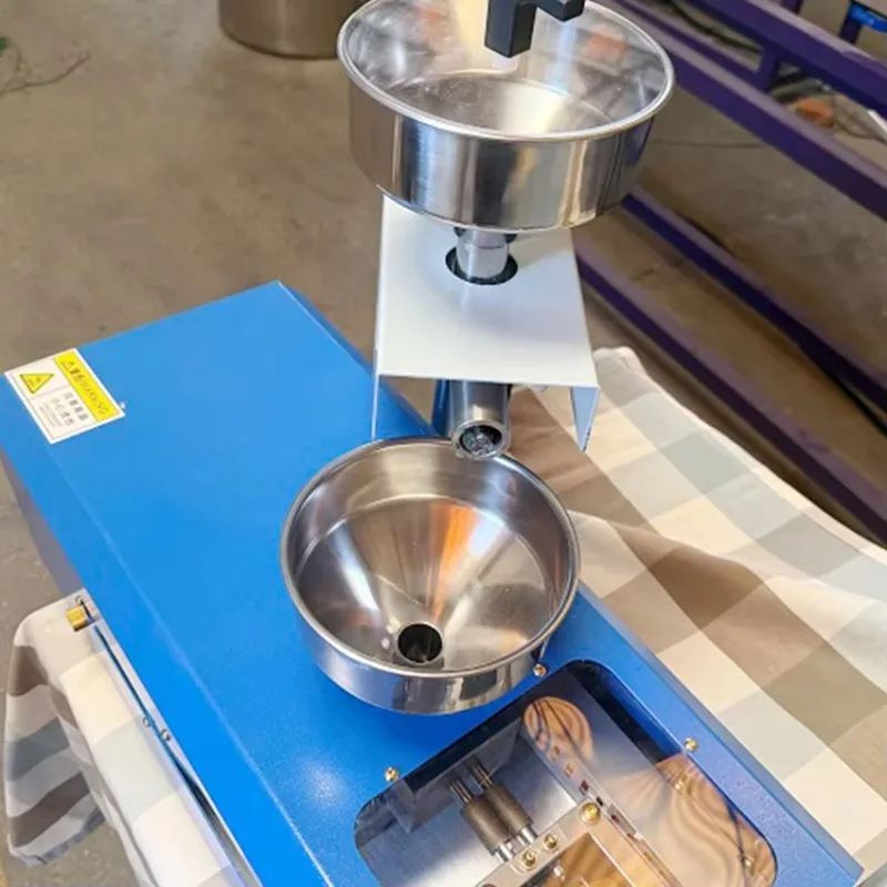 Factory Supplies Laboratory Use Small Parallel Twin Screw Extruder Mini Plastic Extrusion Machine