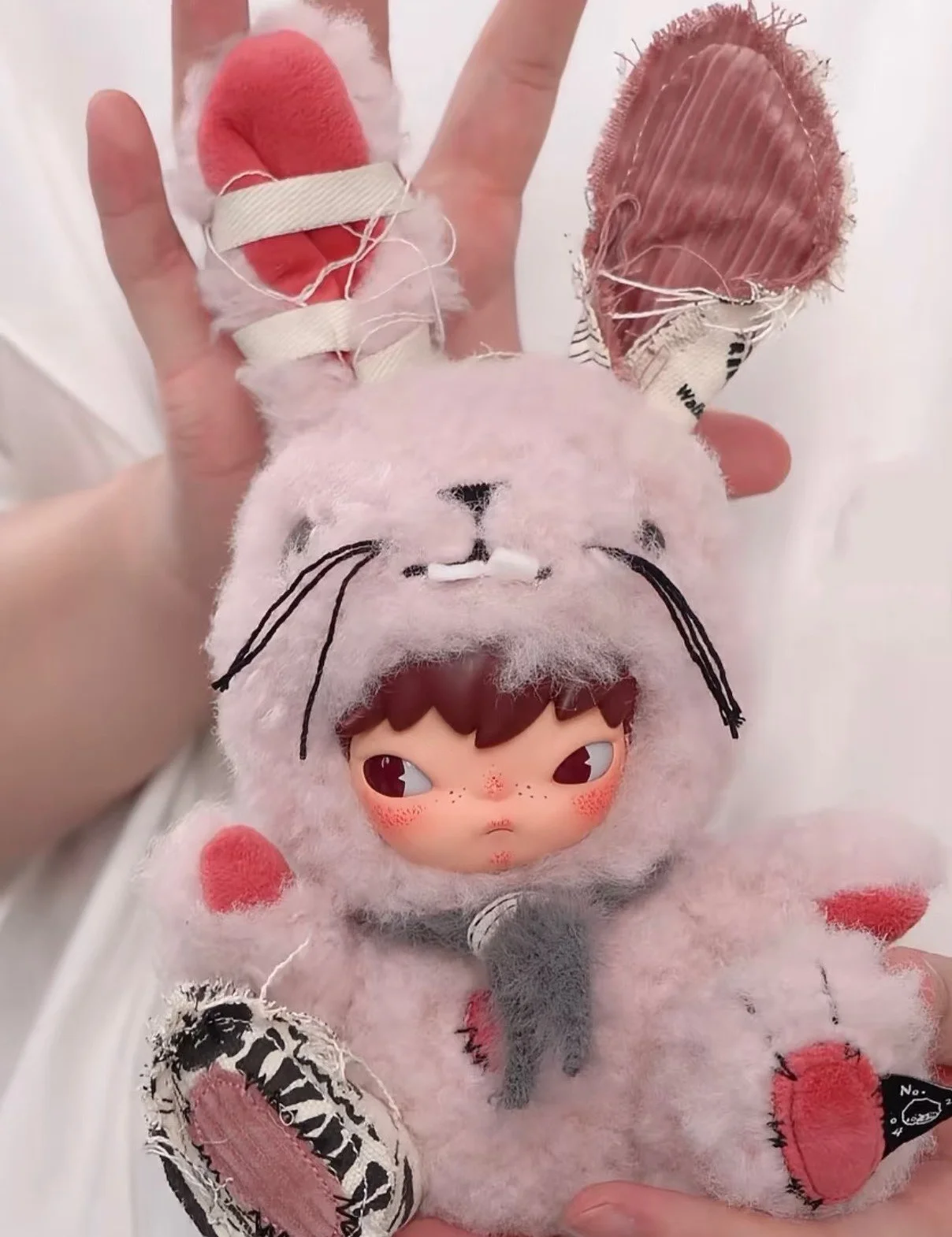 

Новые оригинальные плюшевые куклы Pop Mart Hirono Little Hare в закрытой упаковке, милые плюшевые брелоки, коллекционные игрушки, художественные подарки, украшения