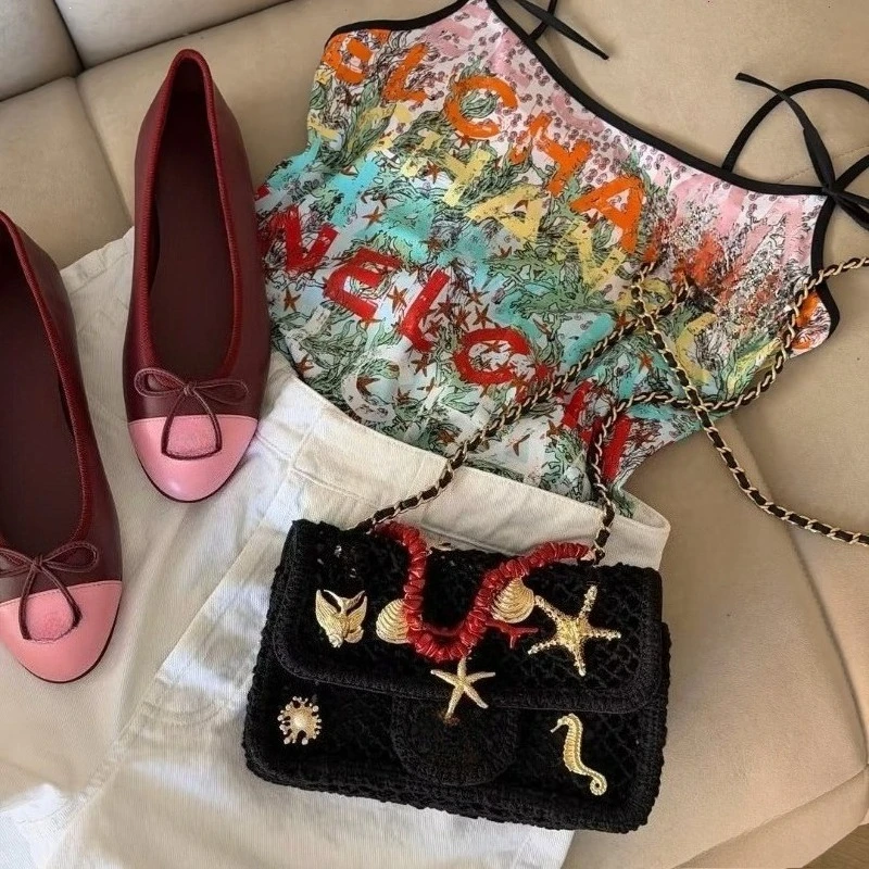 

2026 New Summer Beach Hollow Mesh Fabric Flap Bag Ocean Shell Starfish Metal Charms Crossbody Purse Lightweight Vacation Woven Edge Shoulder Bag Women