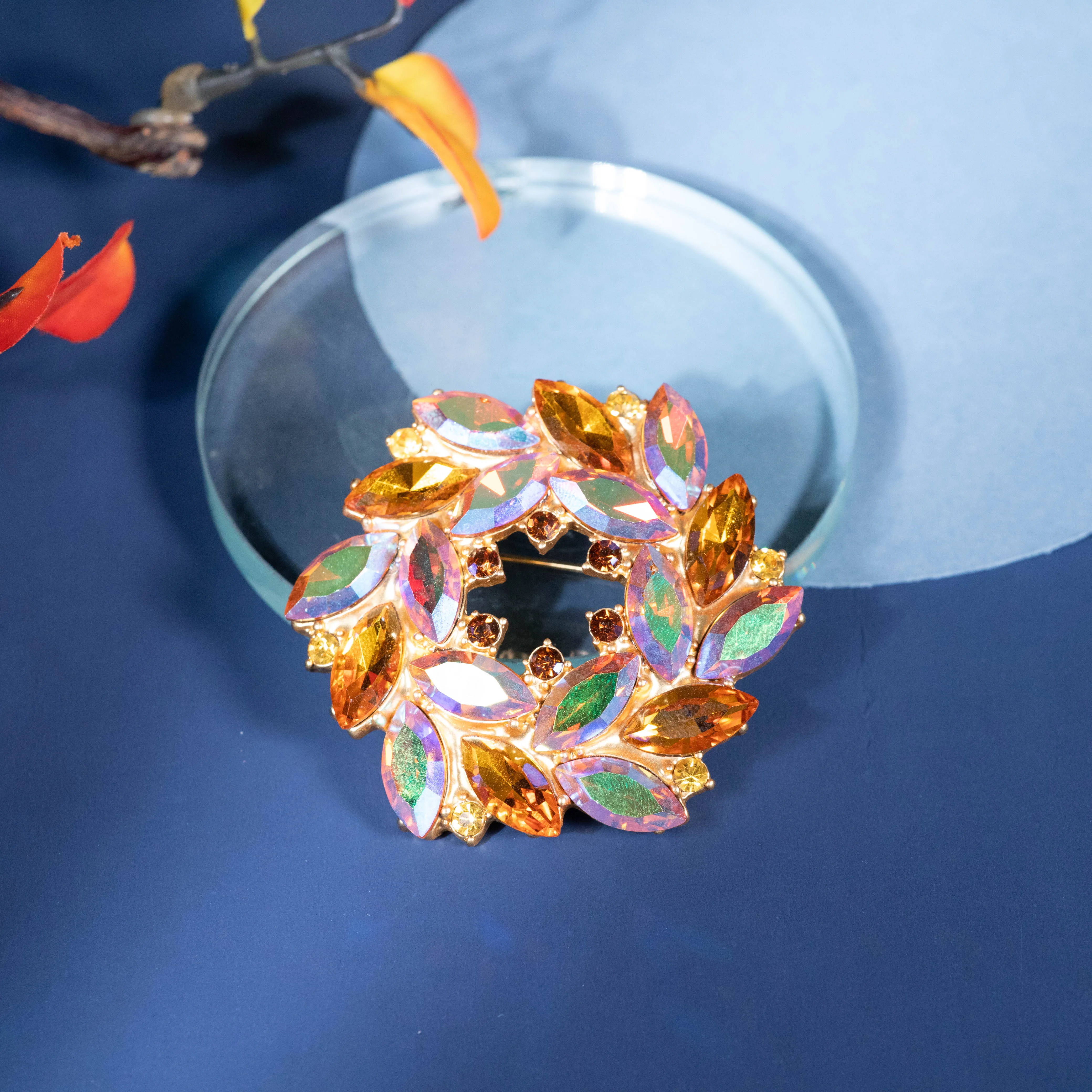 

Retro round brooch, three-dimensional, high-end corsage, high-value, heavy-duty luxury, non-collision model