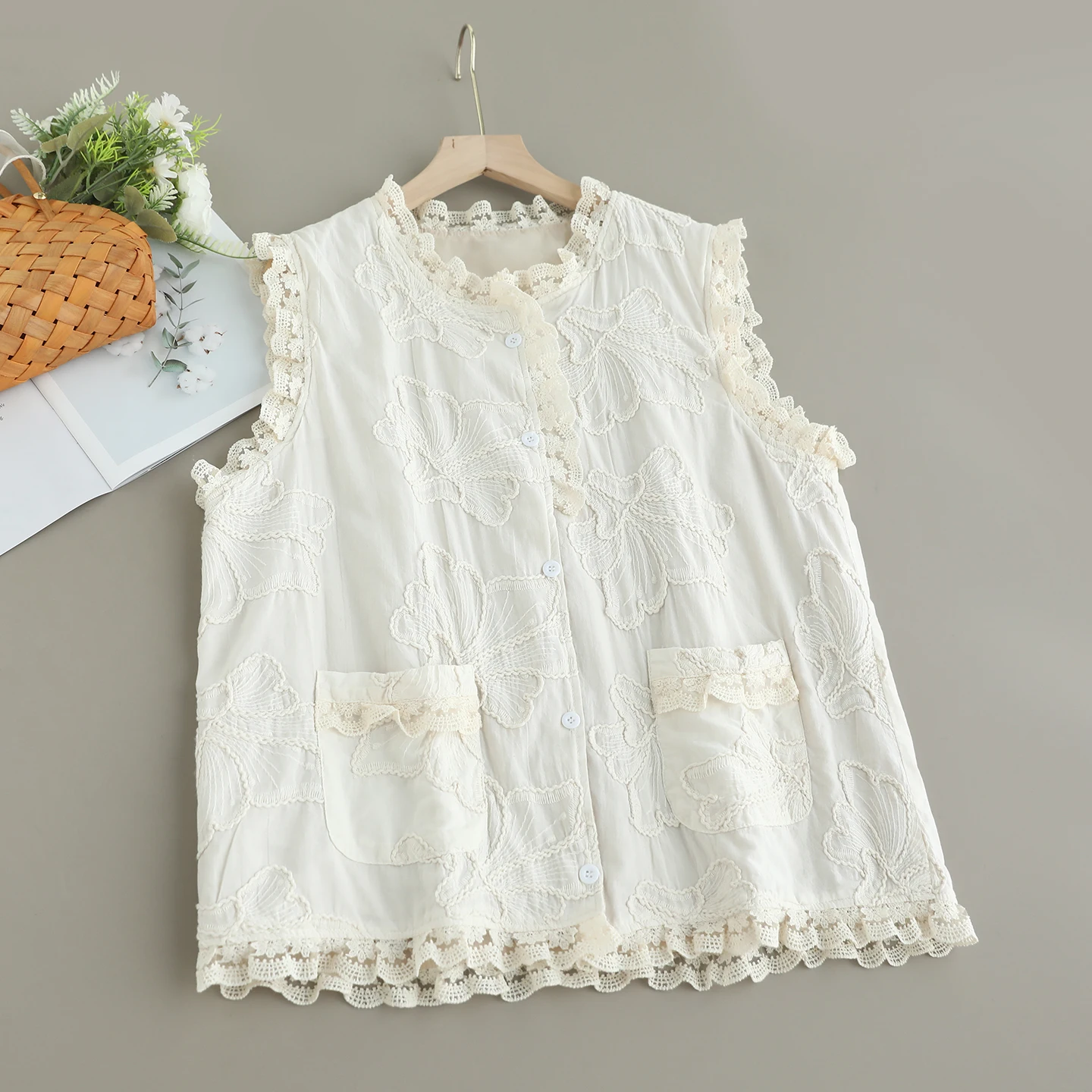 

Японский сладкий однотонный хлопковый жилет с кружевной вышивкой для девочек, верхняя одежда, женский осенний повседневный жилет без рукавов с воротником-стойкой, топы