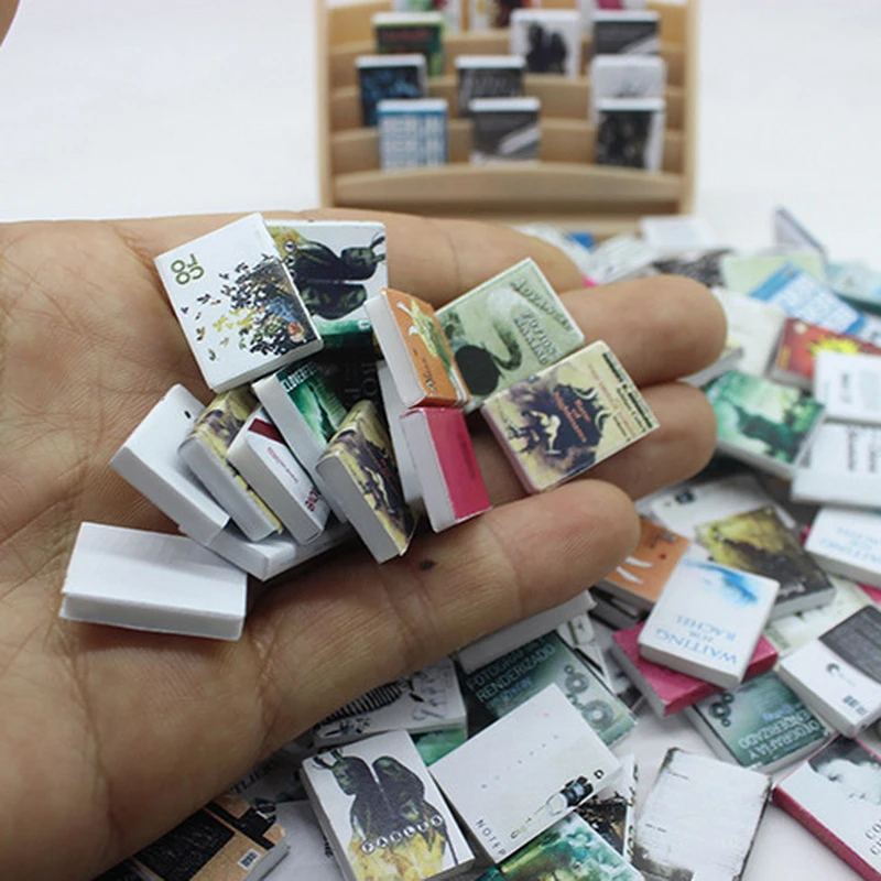 20 unids/set casa de muñecas aleatoria libros en miniatura 1:12 pequeños cómics Mini modelo niños juguetes para juego de imitación accesorios para casa de muñecas