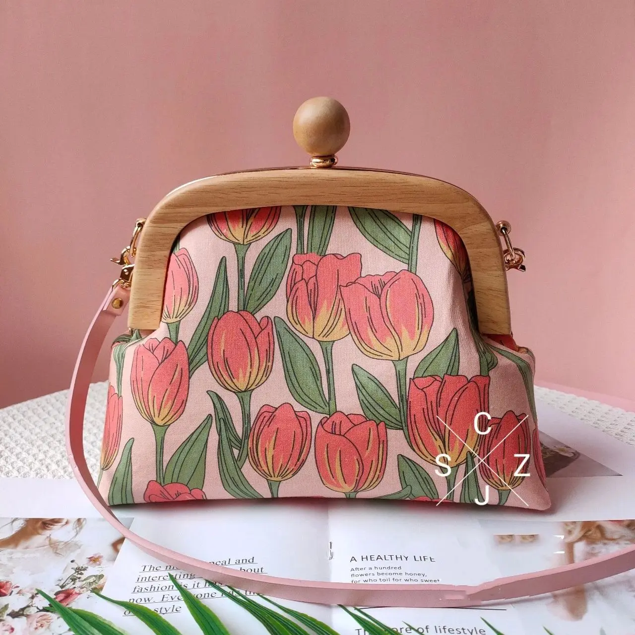 Lost in Vintage French Tulip borsa a tre strati con telaio in legno frizione Spring Fields Vibe borsa da sposa borsa a tracolla