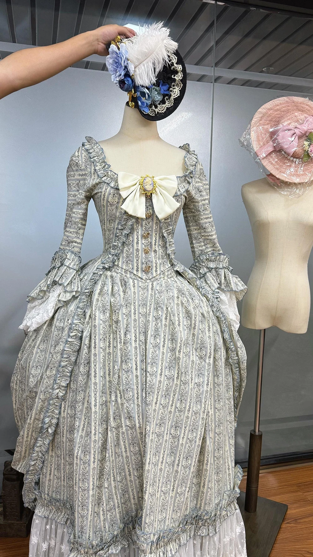 18th Century Robe A La Francaise Rococo Dress Royal Court Victorian Queen Marie Antoinette Costume Georgian Dress Ball Gown