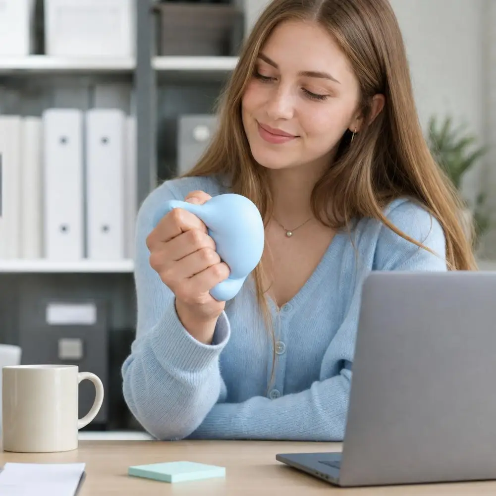Soap Ball Ultra-thin Ice Skin Relieves Anxiety and Sticky Soap Can Shape Pressure Balls Suitable for Desks. Anti Stress