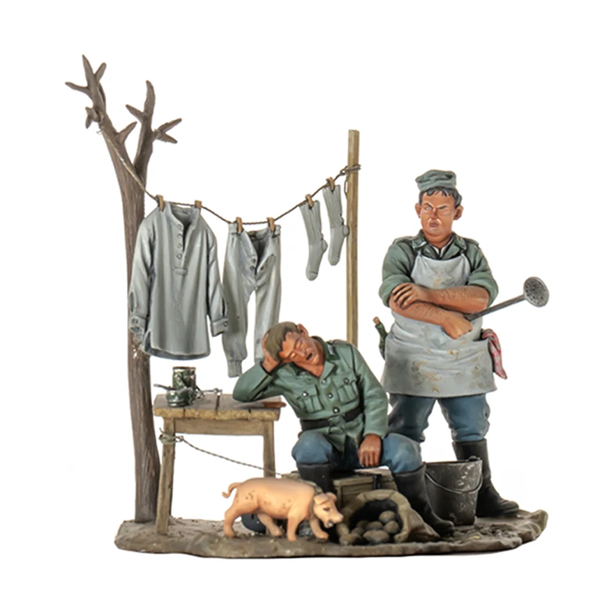 Unassambled   1/32   Off-Duty crew have a rest soldier     figure  Resin figure miniature model kits Unpainted