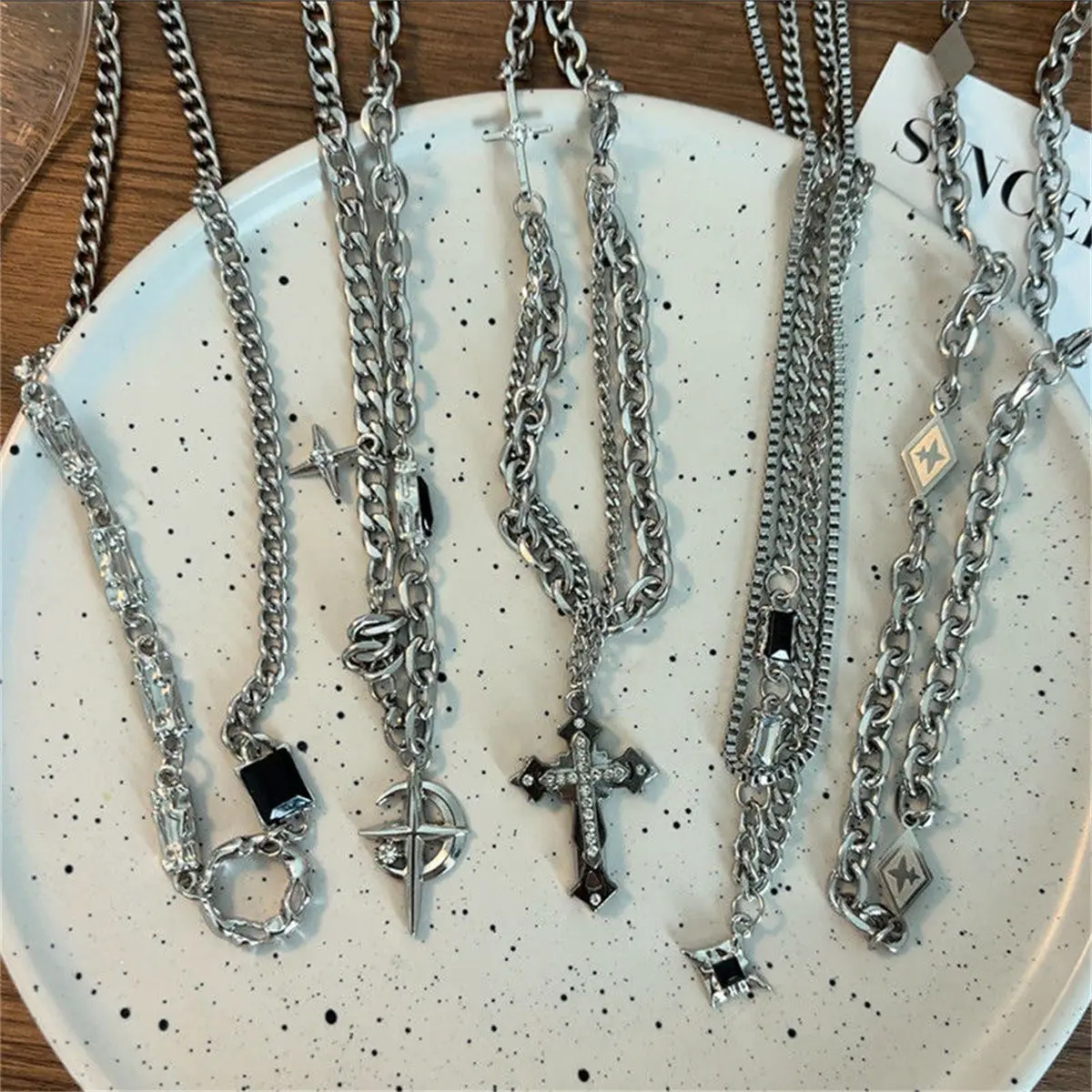 

Punk Rock Black Heart Cross Pendant Chain Necklace For Men Women Cool Hip Hop Street Vintage 90s Y2K Grunge Goth Accessories