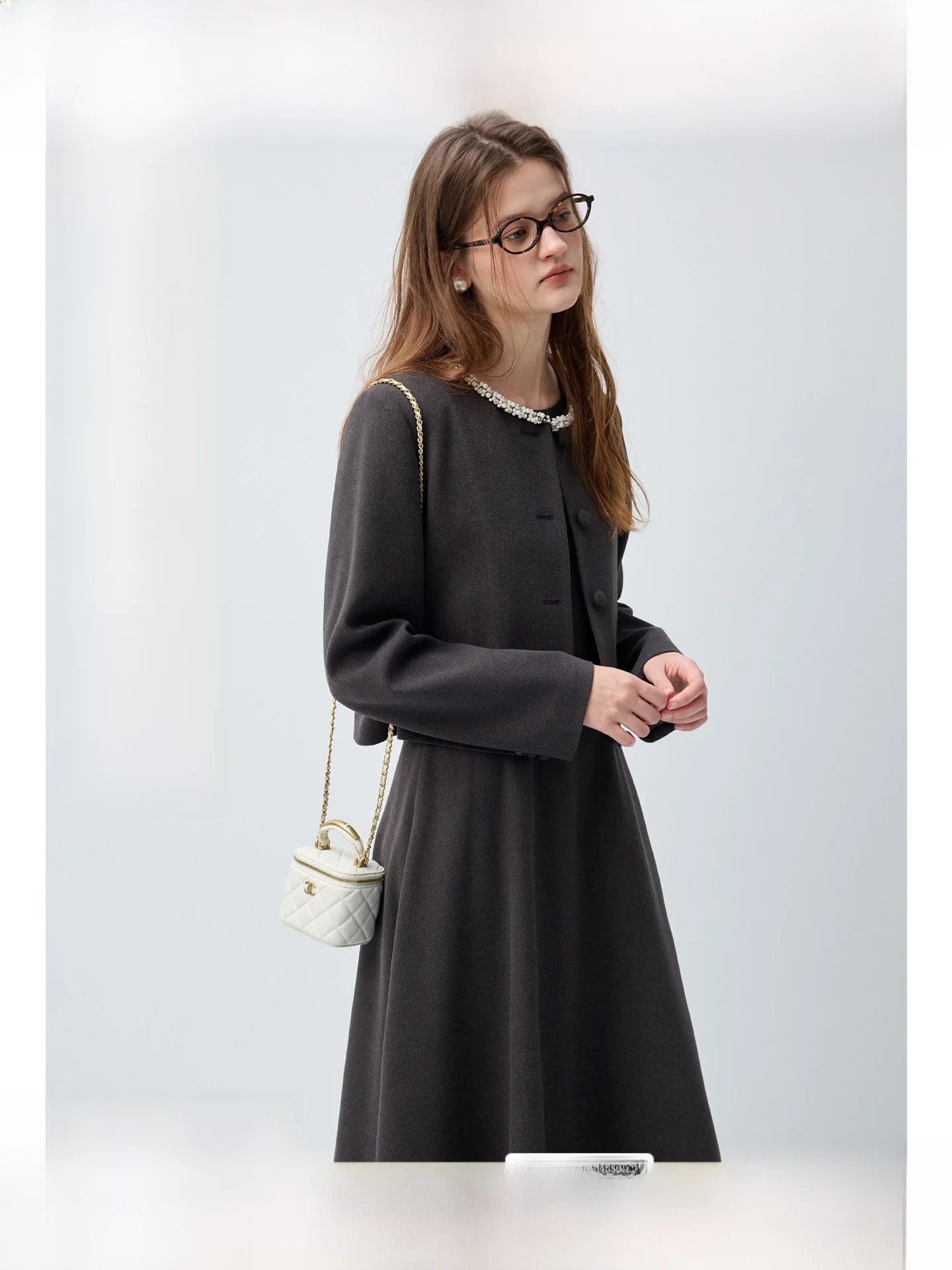 

Elegant plus Size Women's Ensemble Velvet Coat Long Sleeve Dress Spring Fashion Set for Pear Shaped Shaped Body Type