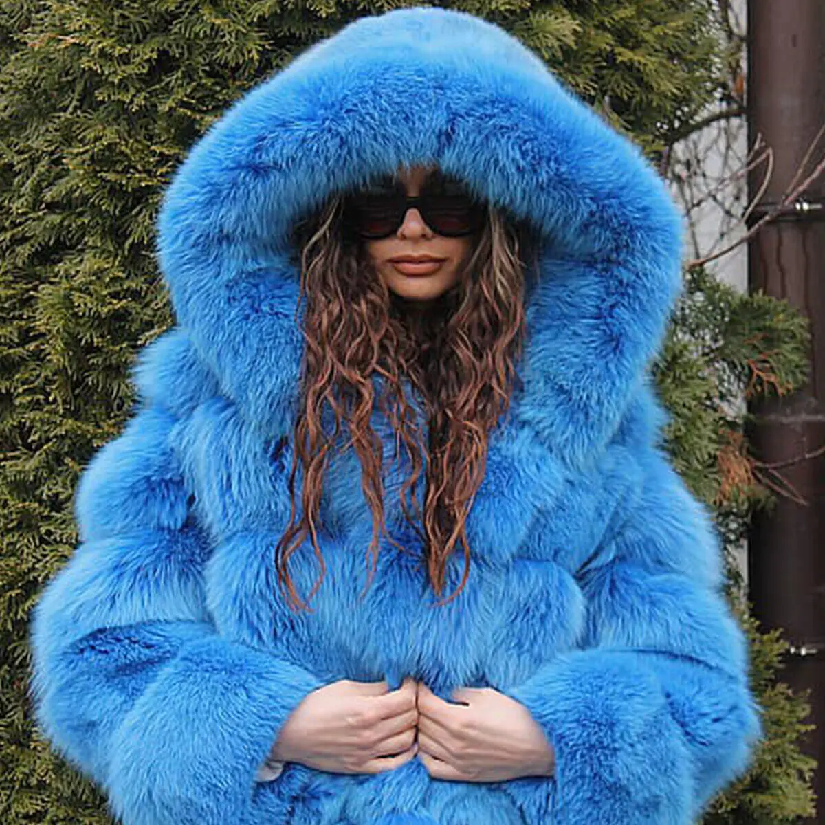 Neue Frauen Blau Echte Fuchs Pelz Mäntel Mode Kausalen Natürliche Fell Kapuze Jacken Weibliche Winter Warme Echt Fox Pelz Dicken Outercoat