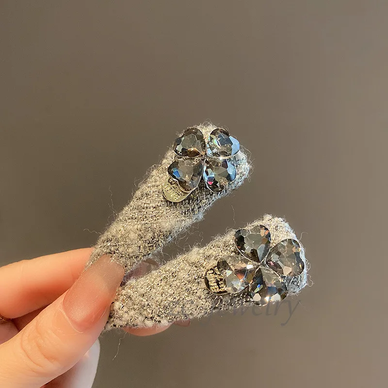 

High-end Silver Thread Woolen Shiny Diamond Side Clip for Women Fashionable and Elegant Side Hair Clip Age-reducing Hairpin New