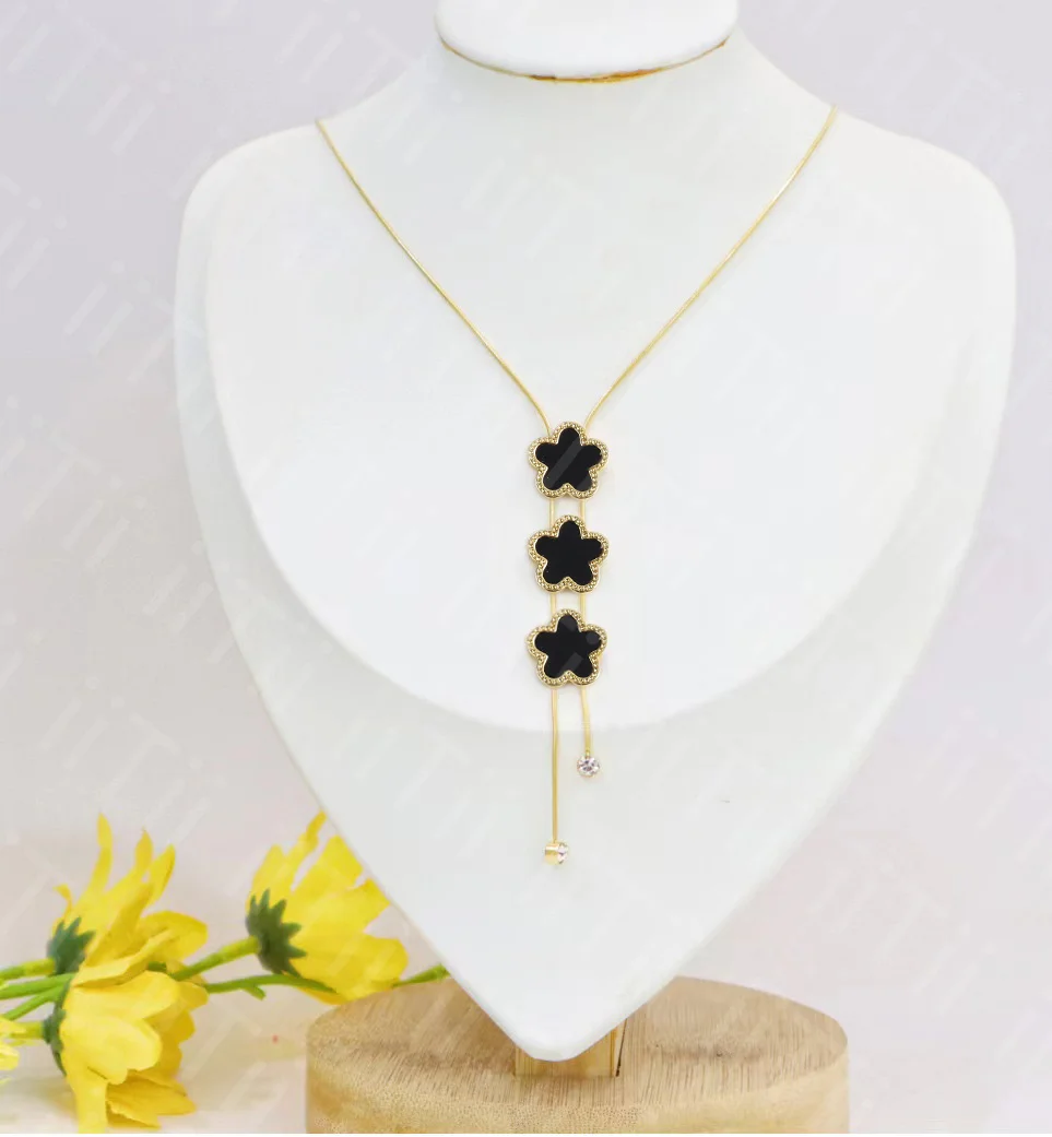 

The new 2024 hot fashion classic four-leaf clover/five-leaf flower necklace dress chain for women's party jewelry gifts