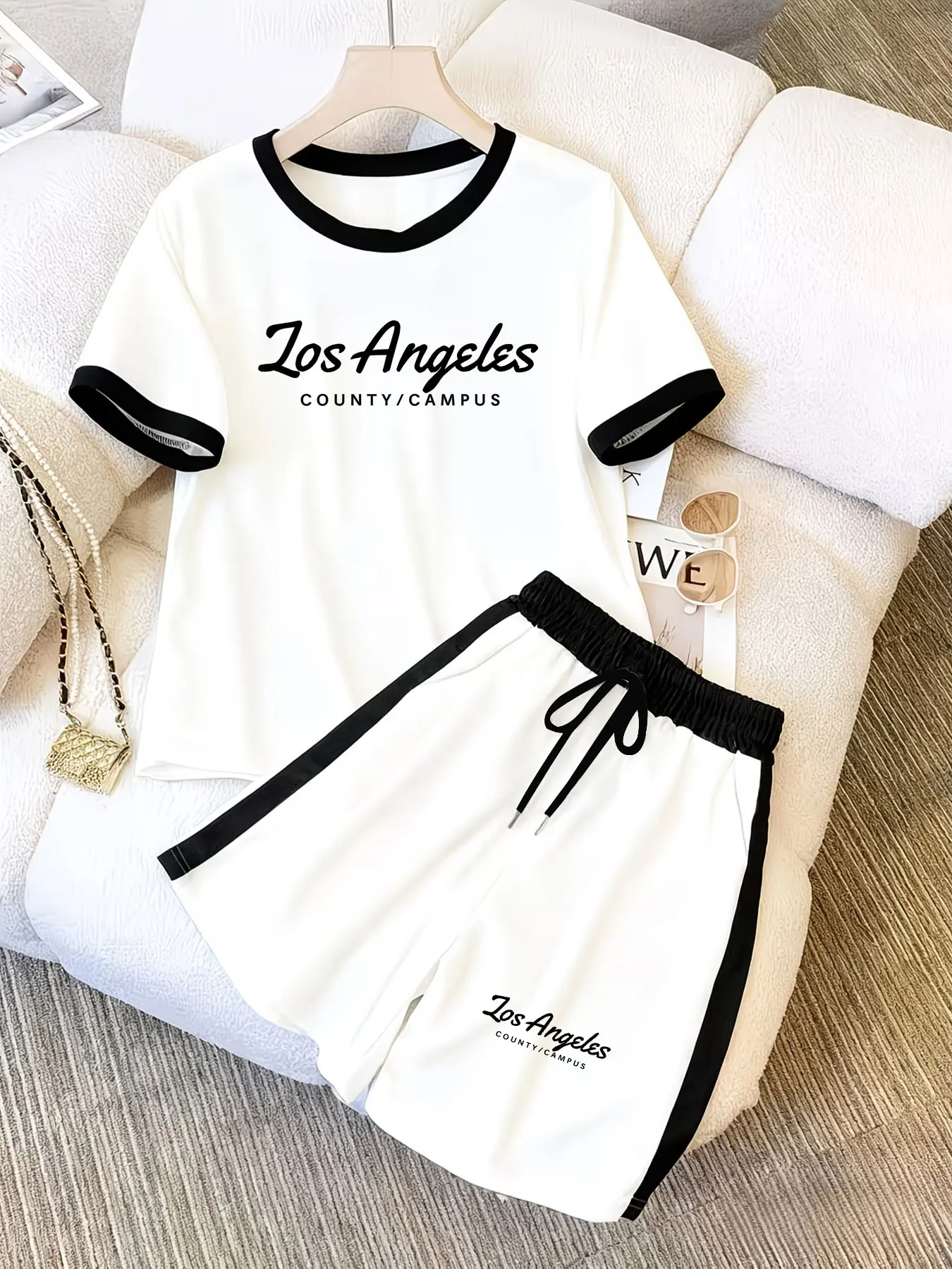 Personalized Prints, Contrasting Color Designs, Women's Suits, Short-Sleeved Tops and Shorts for Spring and Summer, Casual Sports Summer Two-Piece Outfits for Women, Suitable for Daily Commuting, Street Strolls, and Campus Outings, Women's Clothing