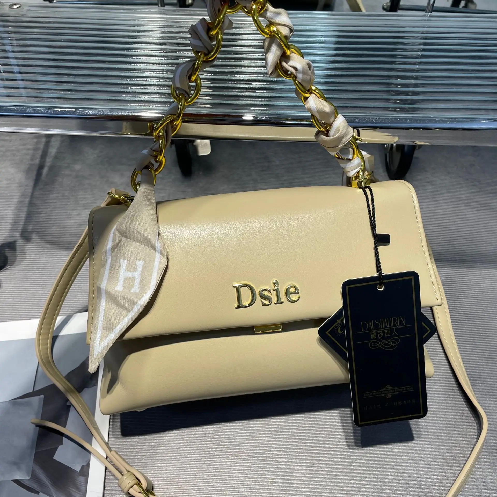 

Дизайнерская сумка-багет с H-образной пряжкой и ремешком-цепочкой Ретро-кошелек на плечо для подмышек Простота женская роскошная сумка