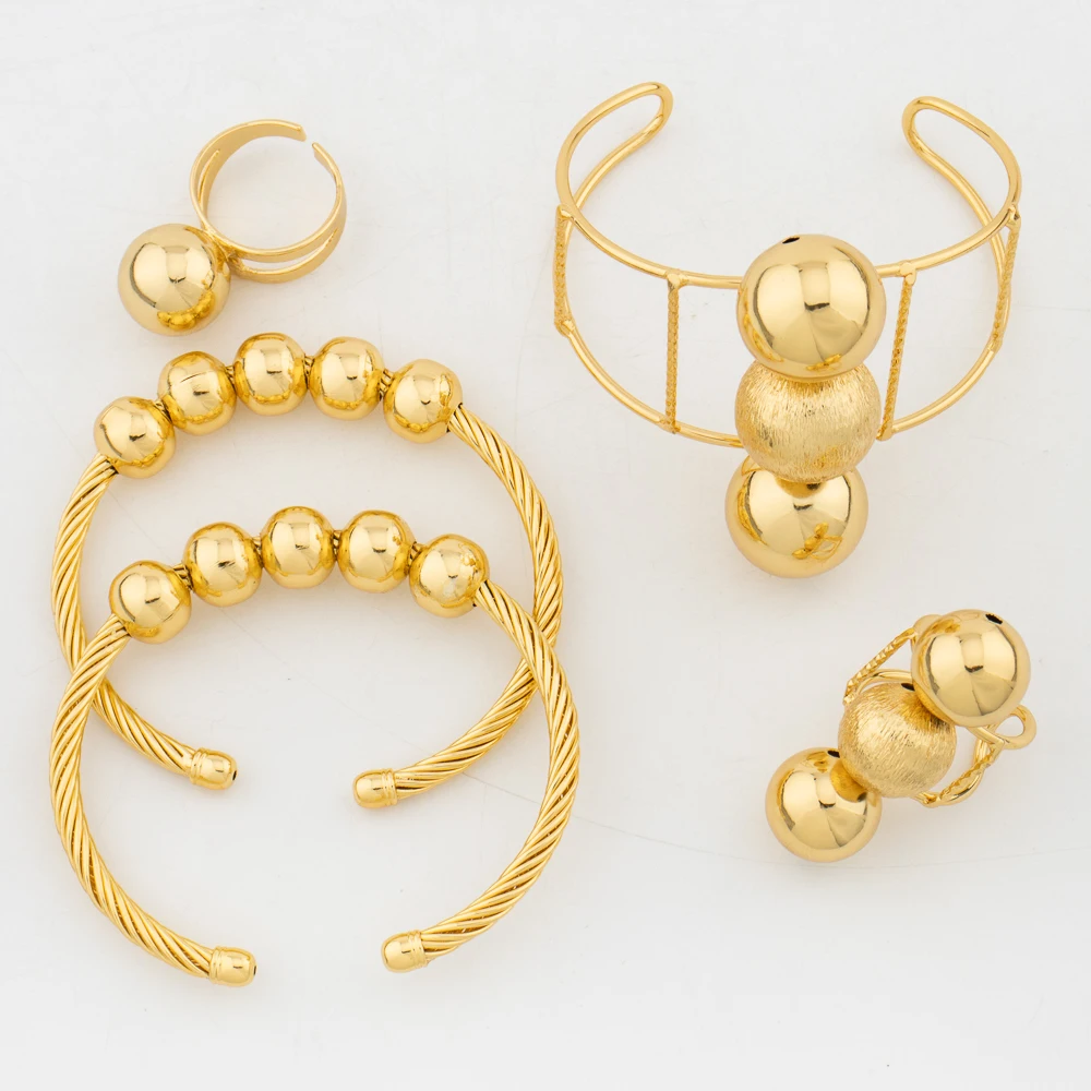 

Luxury Golden Color Jewelry Set African Dubai Large Clip Earrings Finger Ring for Party Beads Bracelet Cocktail Ring Jewelry Set