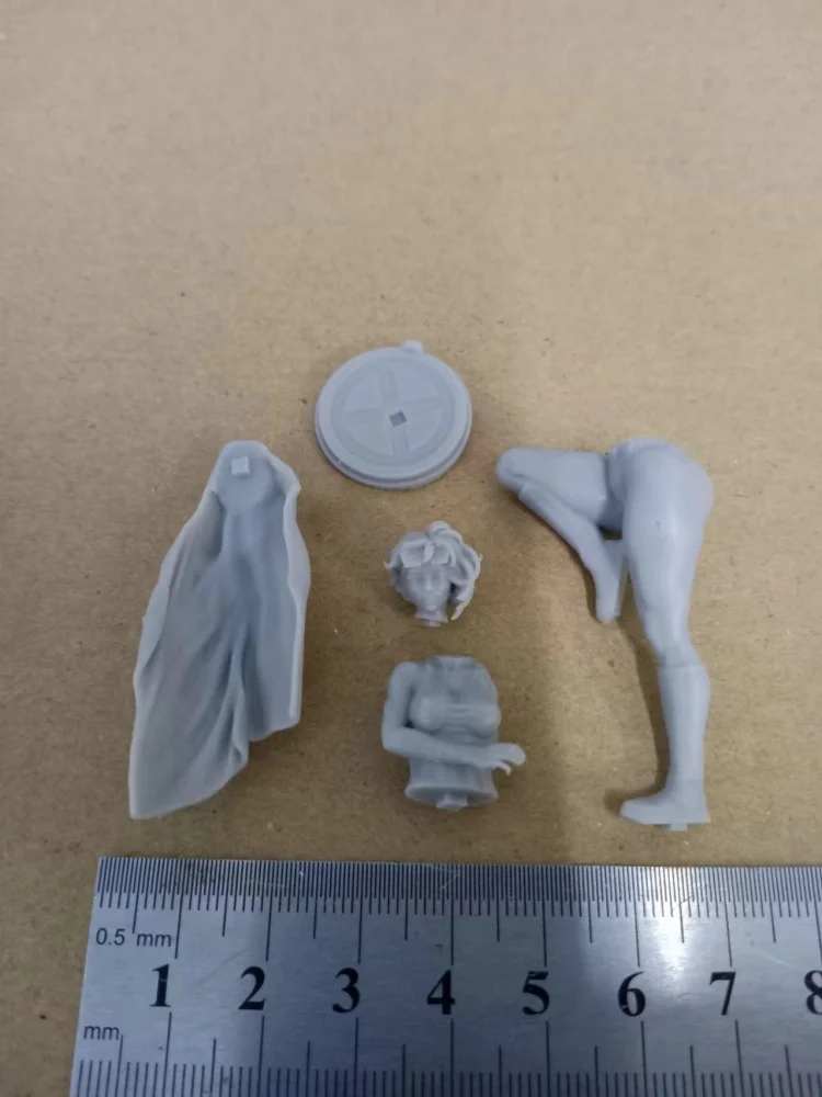 Single legged standing fitness girl DIY two versions Resin Figures Model Kit 1/24 Scale 75mm Unpainted Unassembled 3D Toy ﻿