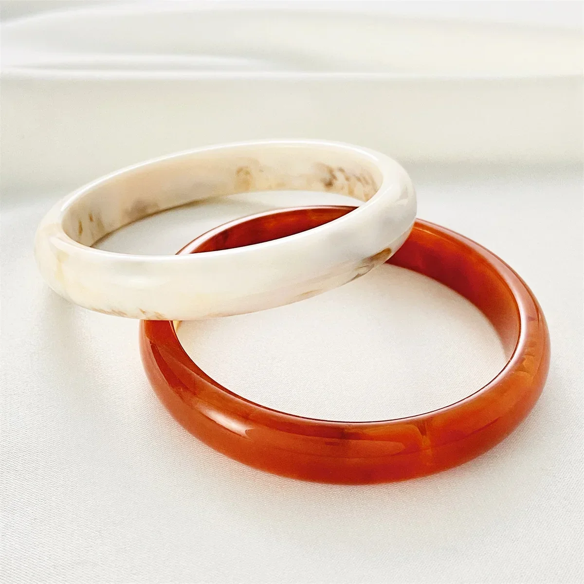 One Piece Vintage Style Roundness Translucency Acrylic Gorgeous Charm Bracelet Women Individuality Multicolour Bangle Jewelry