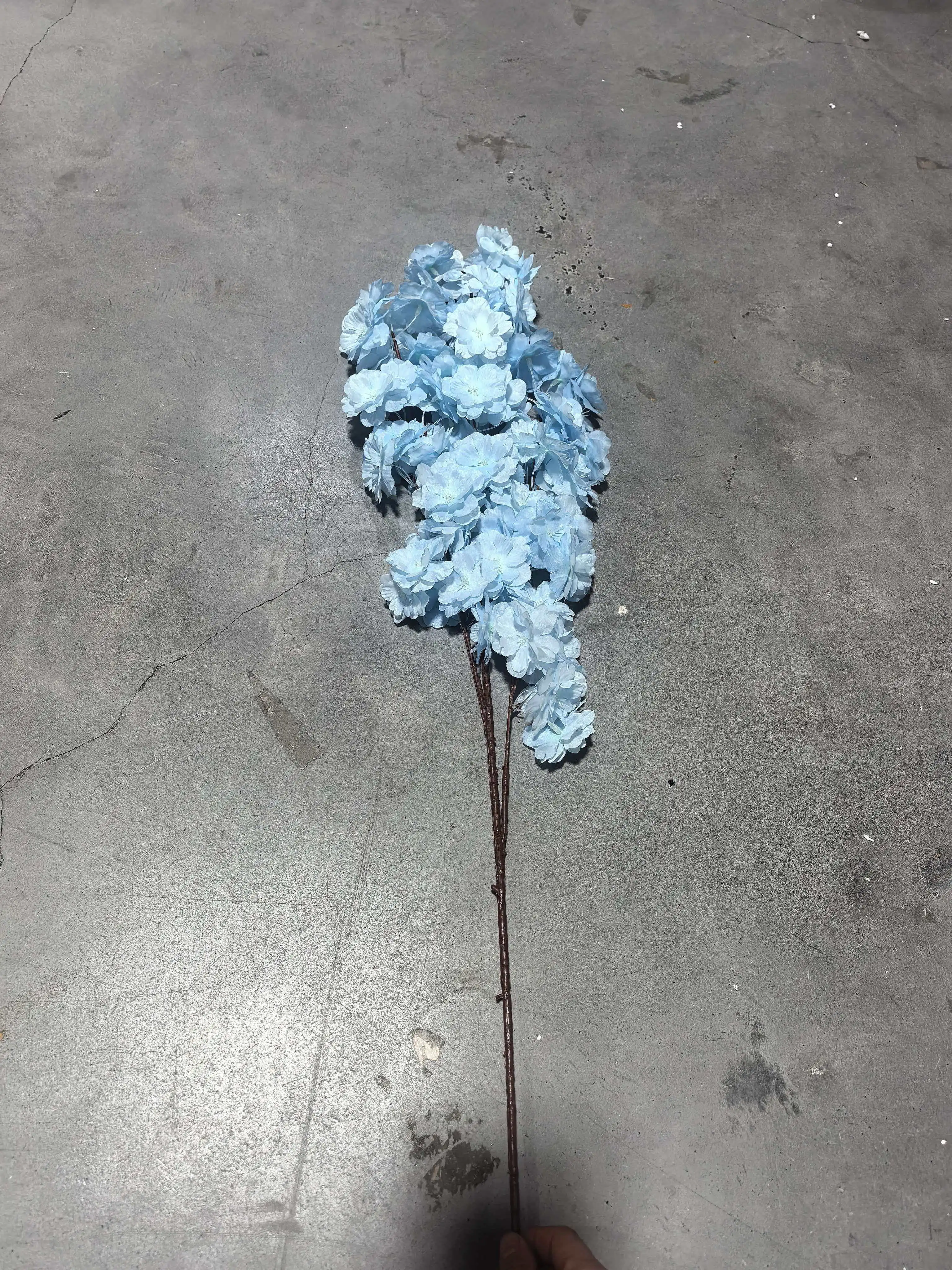 500 Stück realistische künstliche Kirschblütenzweige, handgefertigte Plastikblumen, Hochzeits-, Valentinstags- und Partydekoration. – Detail 11