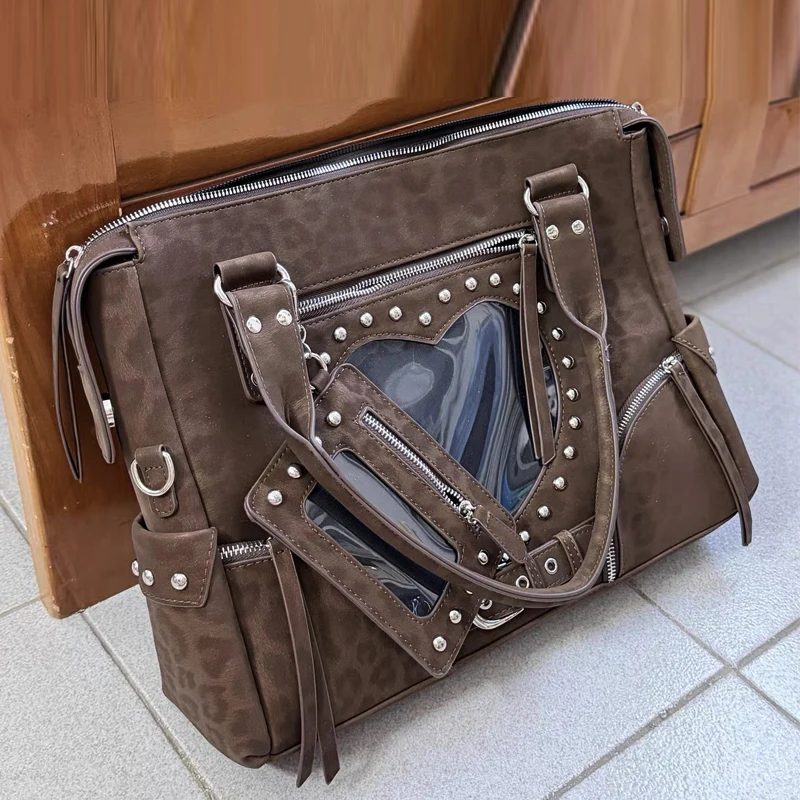 حقائب توت من جلد الغزال الصناعي للدراجات النارية والدراجات النارية للنساء حقائب يد ومحافظ فاخرة بتصميم جديد لعام 2026 بزخارف من جلد البولي يوريثان مع جيب للبطاقات وحقيبة كتف Y2K تحت الإبط جودة عالية ًالشحن مجانا وصول ا #1