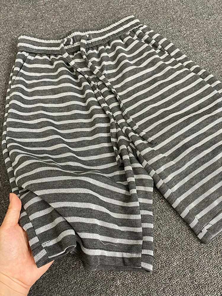 

Летние молодежные повседневные брюки в американском стиле ретро в полоску с вышивкой, прямые брюки с пятью четвертью, свободный крой, дышащие, удобные