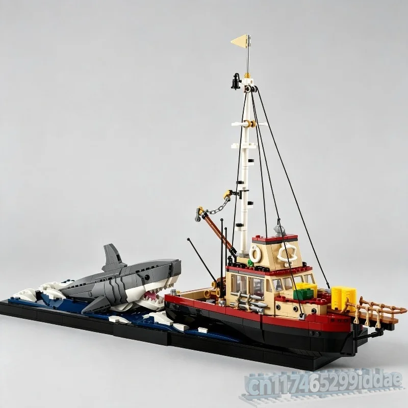 MOC 1497 PCS Sea Fishing Vessel Shark Hunting Scene Building Blocks Model Ocean Adventure Ship Bricks DIY Assemble Display Toy