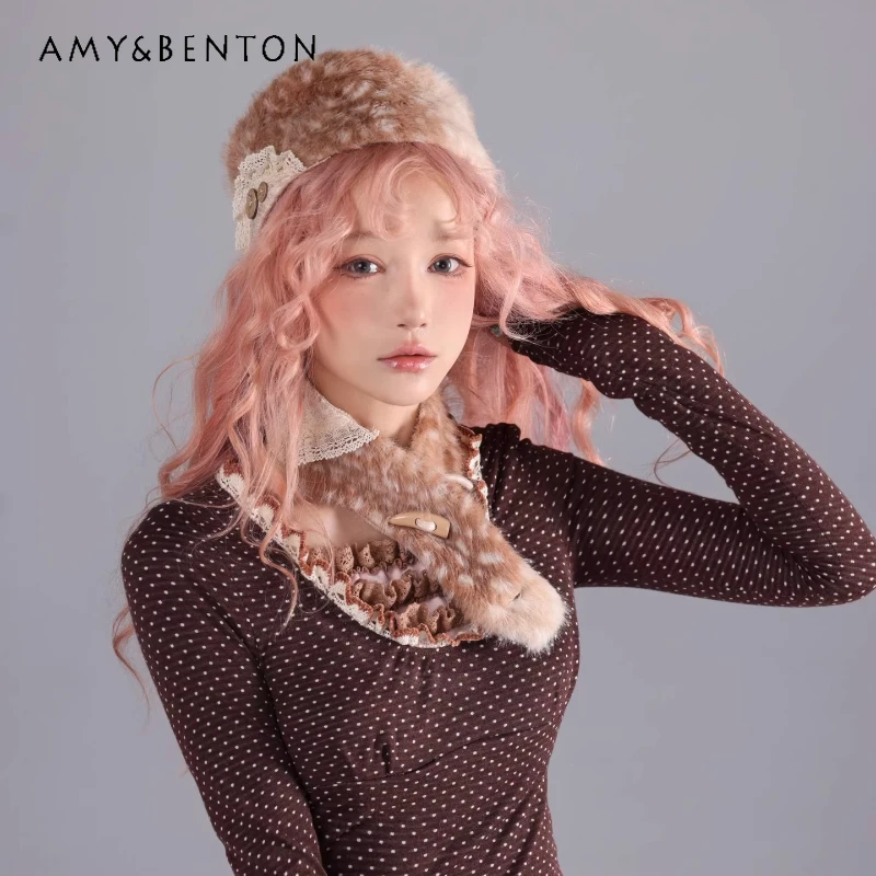 2025 شتاء جديد القبعات النسائية الدافئة الرجعية تصميم البني غير النظامية تفريغ الدانتيل الربط القرن مشبك وشاح قطعتين مجموعات السيدات