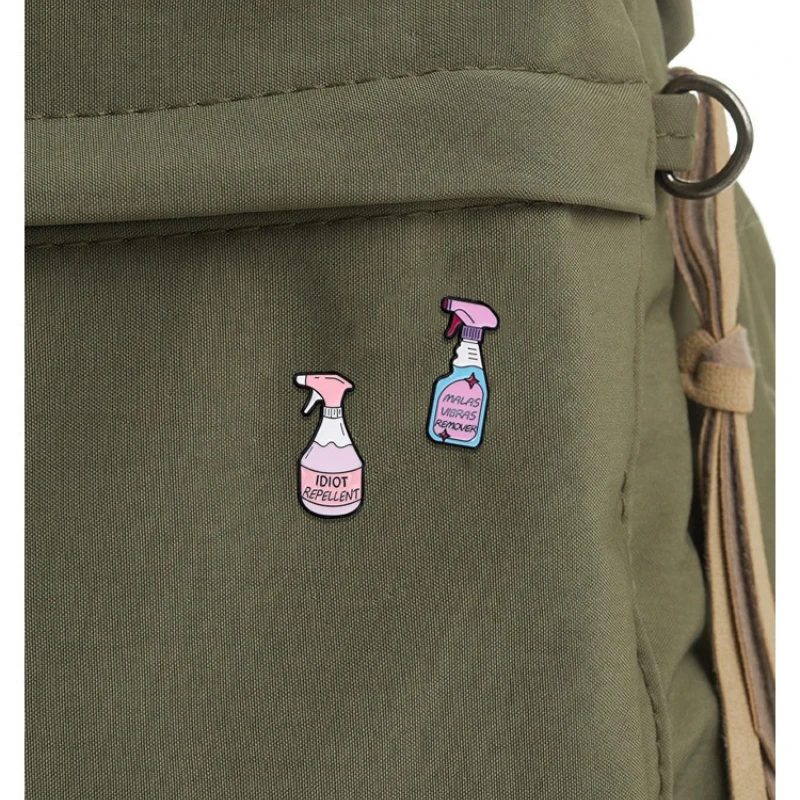 Fashion Casual Cartoon Letter Watering Can Shape Brooch Oil Dropped Alloy Badge Pin For DIY Clothes Bag Hat Scarf Decoration