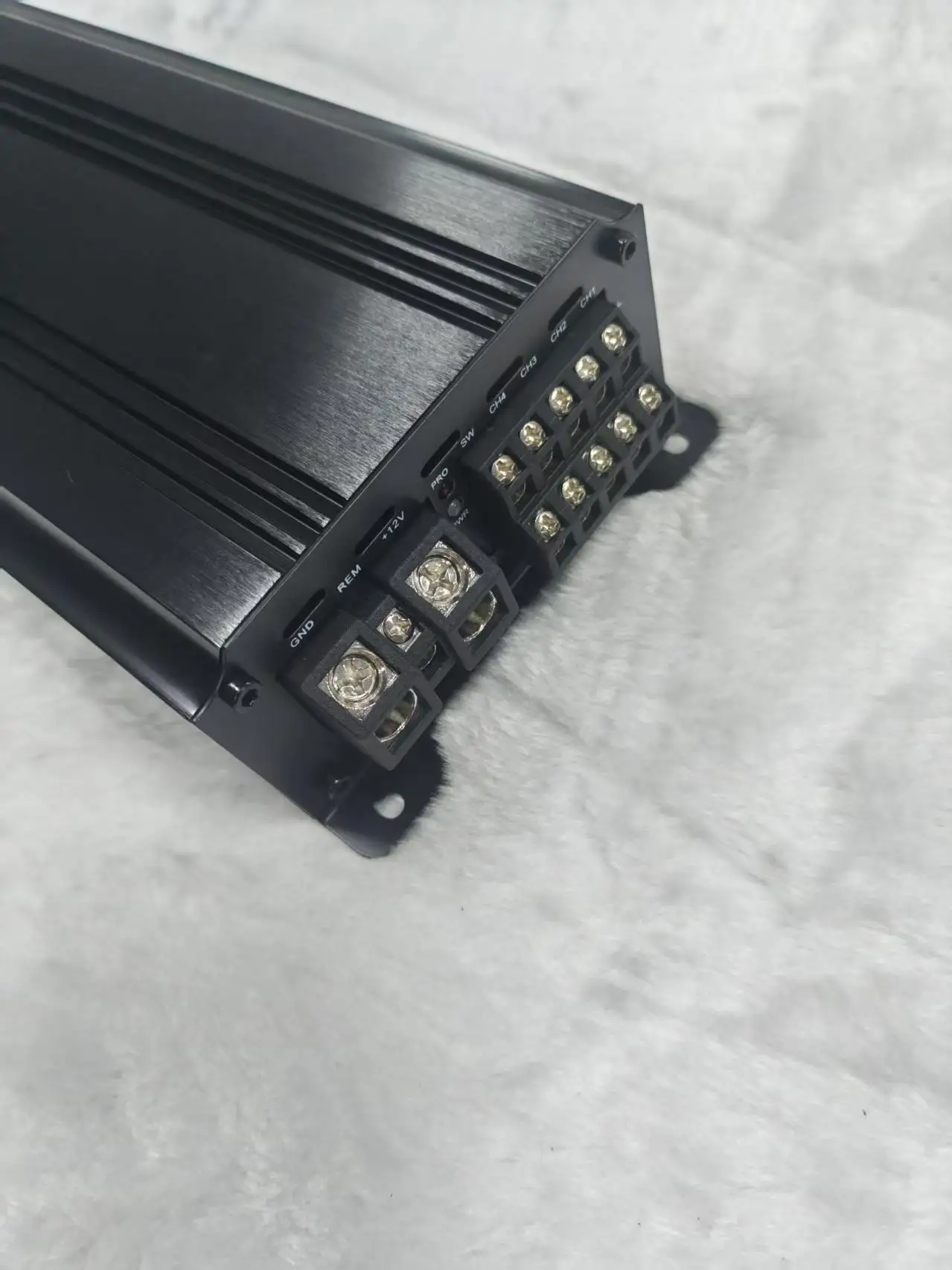 Factory Supply 5 Channel Car Amplifier Class D 100Wx4CH+400Wx1CH RMS at 2 Subwoofer Audio Amp