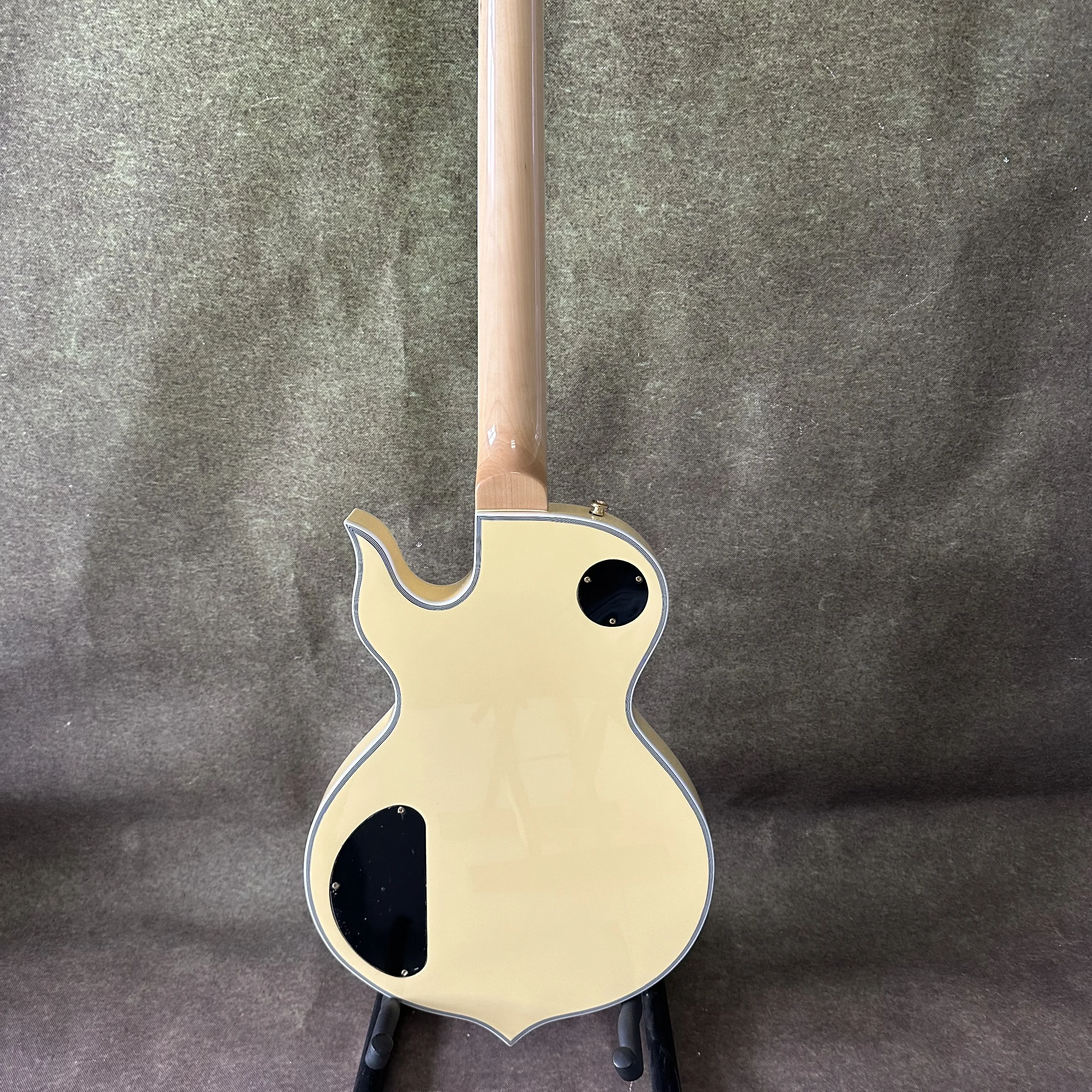 6 String Zakk Wylde Bullseye Electric Guitar Black Cream Bullseye Graphic EMG Pickups & Gold Hardware