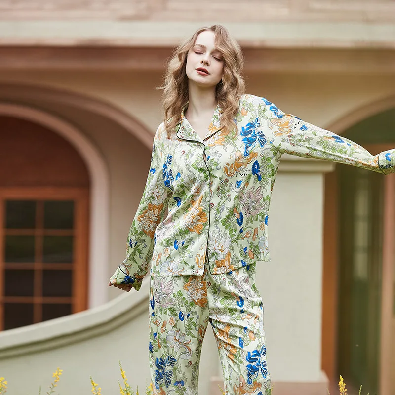 【Morning glory lily】comfortable Ice Silk Pajamas Women High-end Sense ins Style Lapel Spring/Summer Long Sleeve Home Suit