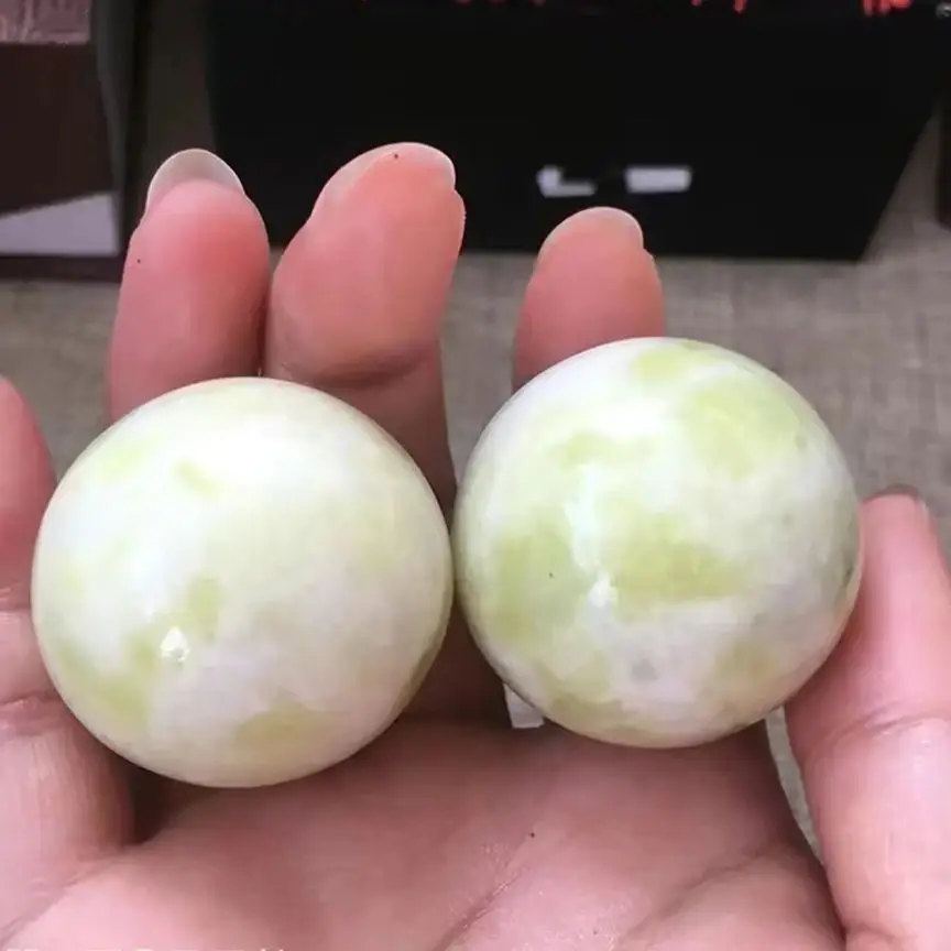 1Pair Natural Jade Baoding Ball Fitness Handball Quartz Sphere Relaxation Hand Wrist Exercise Massage Therapy Healing Stone view 5