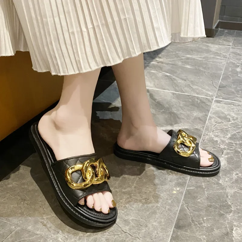 Luxury summer new sandals women\'s chain links Korean version outdoor wear home and indoor personalized beach shoes