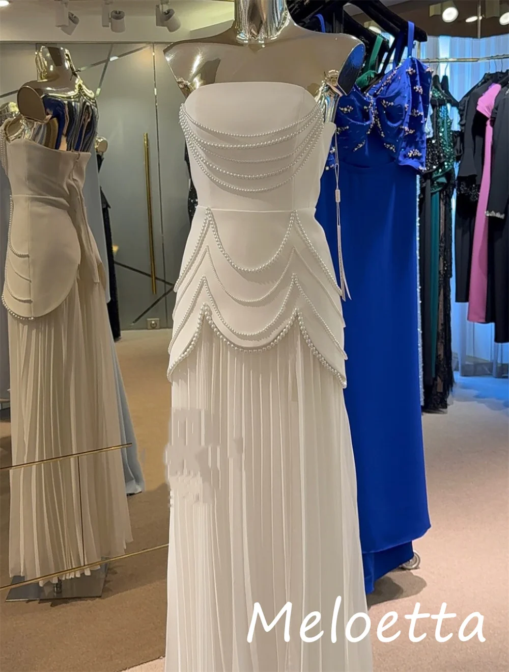 Gaun Panjang Tanpa Tali Model A-line Lipit Mutiara Chiffon Berkualitas Tinggi yang Dapat Disesuaikan untuk Acara Khusus Fashion Seksi
