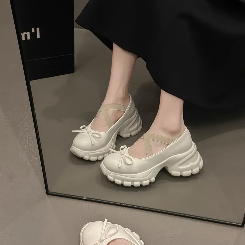 Thick soled silver shoes with new bow and raised height, paired with skirts, ballet small leather shoes, versatile single shoes