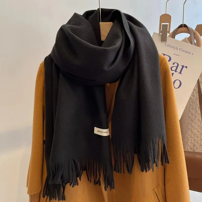 Bufanda de invierno lisa de 26 colores para mujer, chal de Cachemira grueso y cálido, moda para actividades al aire libre, Pashmina de lujo con borlas, bufandas a prueba de viento para mujer