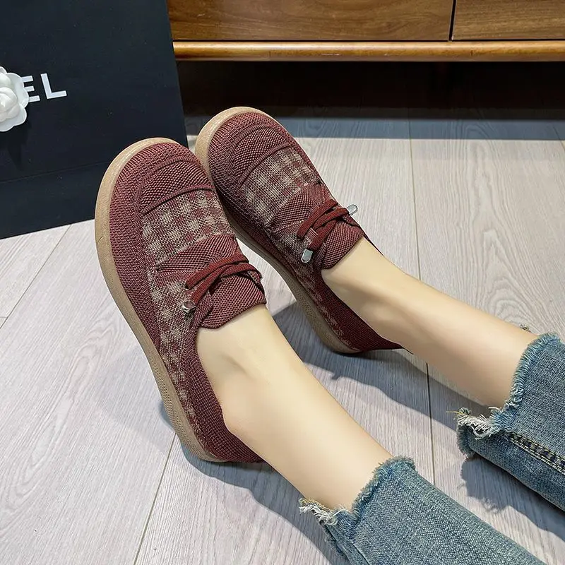 

Fashion Women's Knitting Sneakers 2026 New Arrival Leisure Lace Up Breathable Flats Spring Summer Mom Walking Driving Shoes