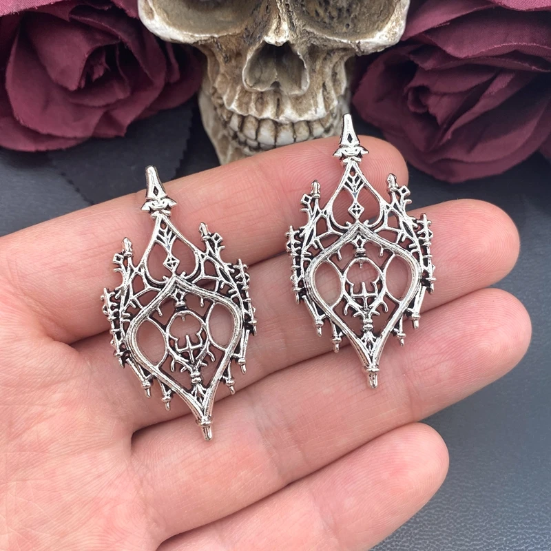4 Stück 49*26mm Vintage Gothic-inspirierte Burgfenster-Anhänger, hohle Herz-Burg-Anhänger für die Schmuckherstellung, DIY-Schmuckzubehör – Detail 3
