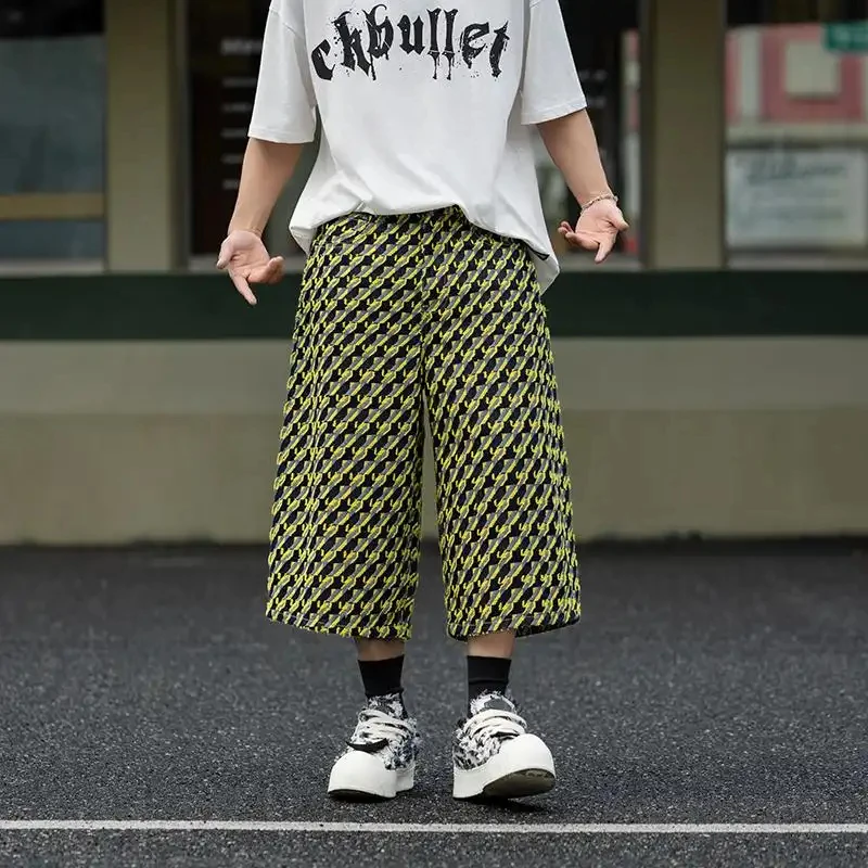 Men's Retro Plaid Jacquard Denim Shorts, Black & Yellow Pattern, Loose Fit 7/8 Length, Urban Street Fashion for Summer Days