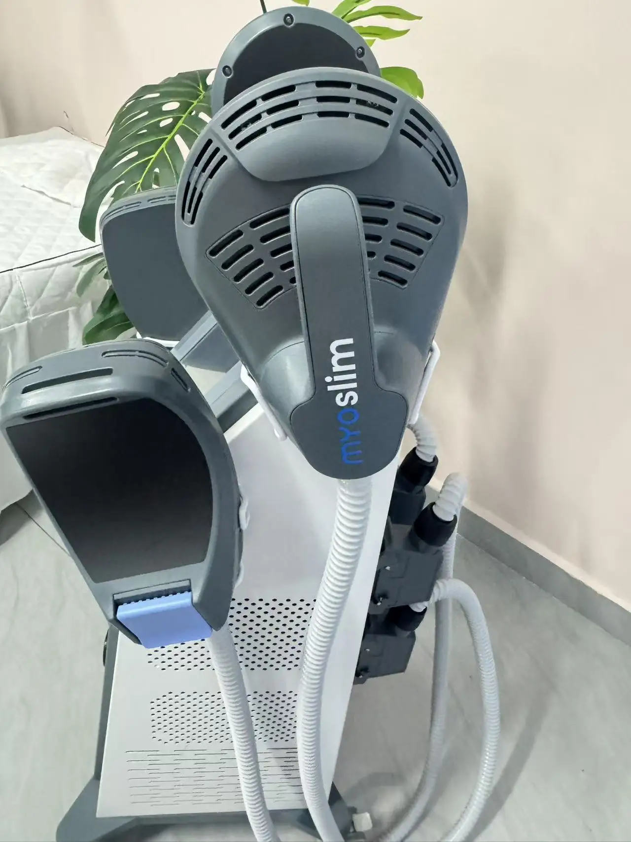 

Myoslim Upgrades 6500w NEO Slimming New Star Fat Burning Muscle EMS Electromagnetic Stimulation Shaping Treatment Machine