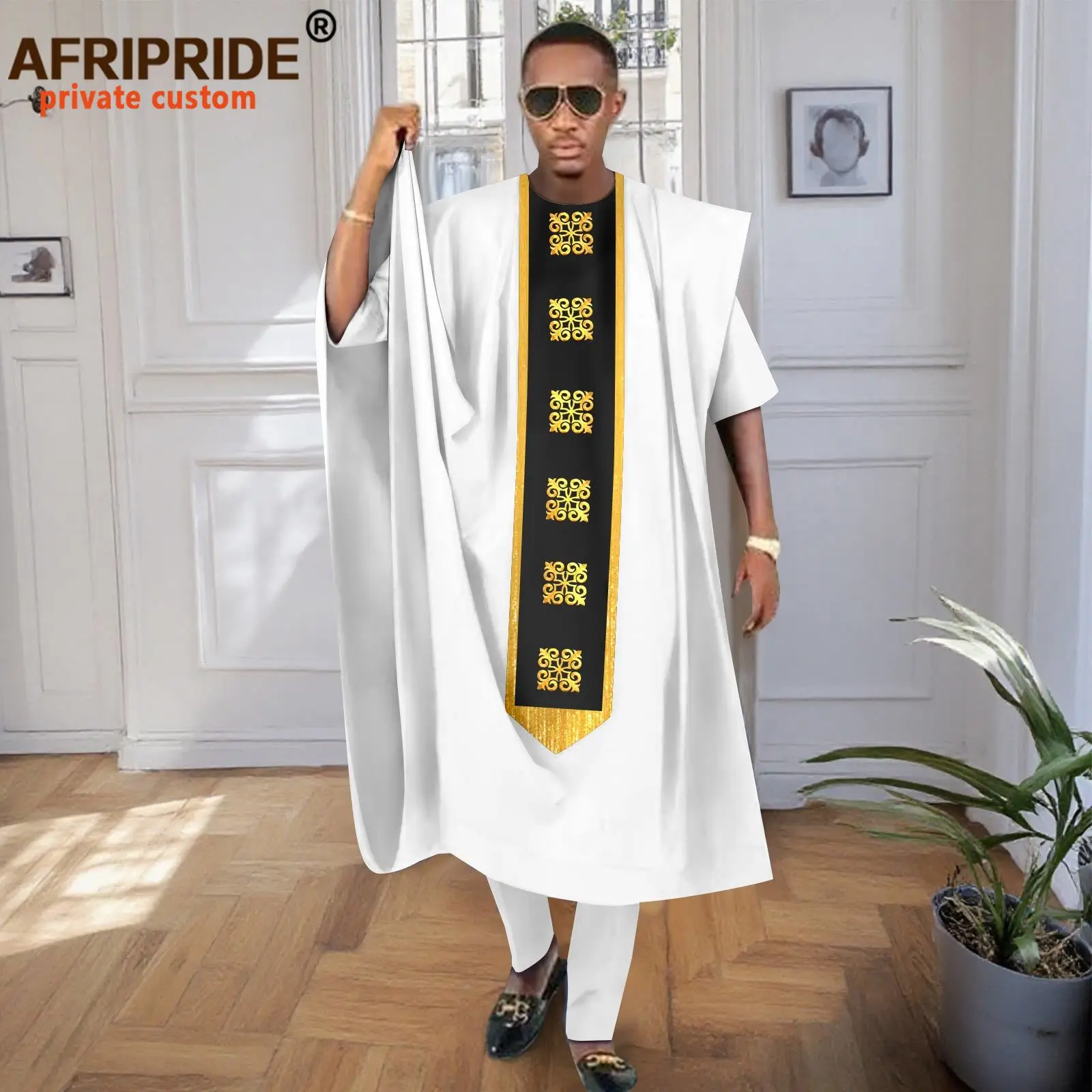 

African Men Traditional Clothing Embroidery Agbada Robe Short Sleeve Shirts Pants 3 Piece Set Tribal Outftis for Wedding 2516078