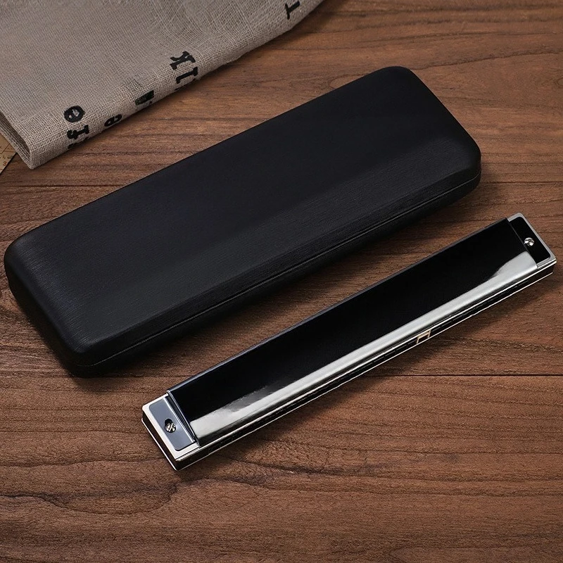 

28-Hole polyphony in the key of C for students and adults 28-hole accent